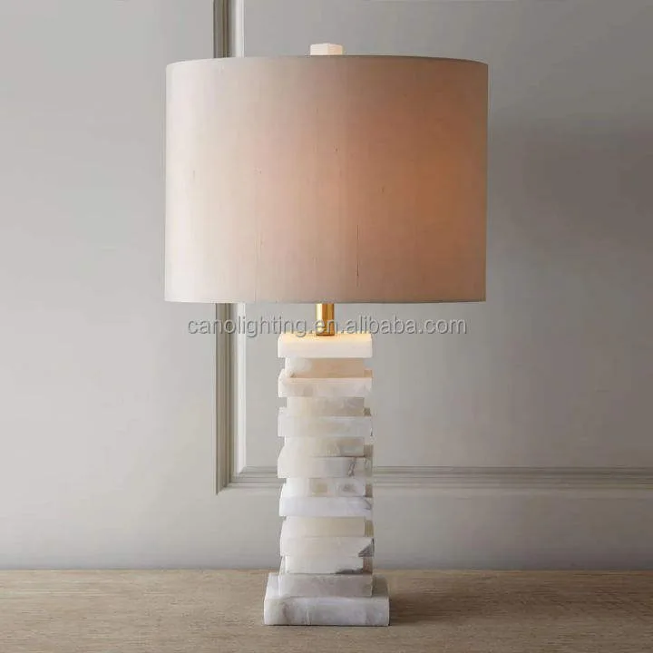 Lampe en albâtre Alshain, pied en blocs, abat-jour, vue 2 sur 6