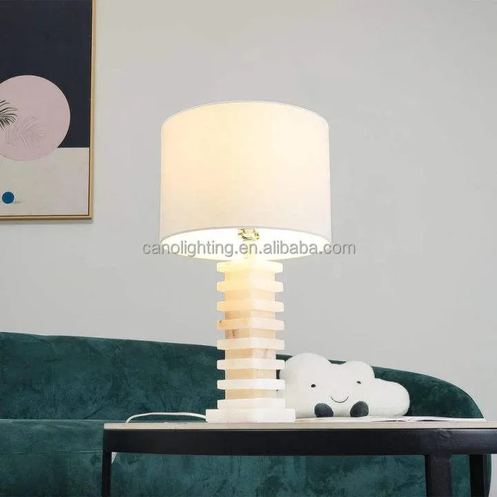 Lampe en albâtre Alshain, pied en blocs, abat-jour, vue 3 sur 6