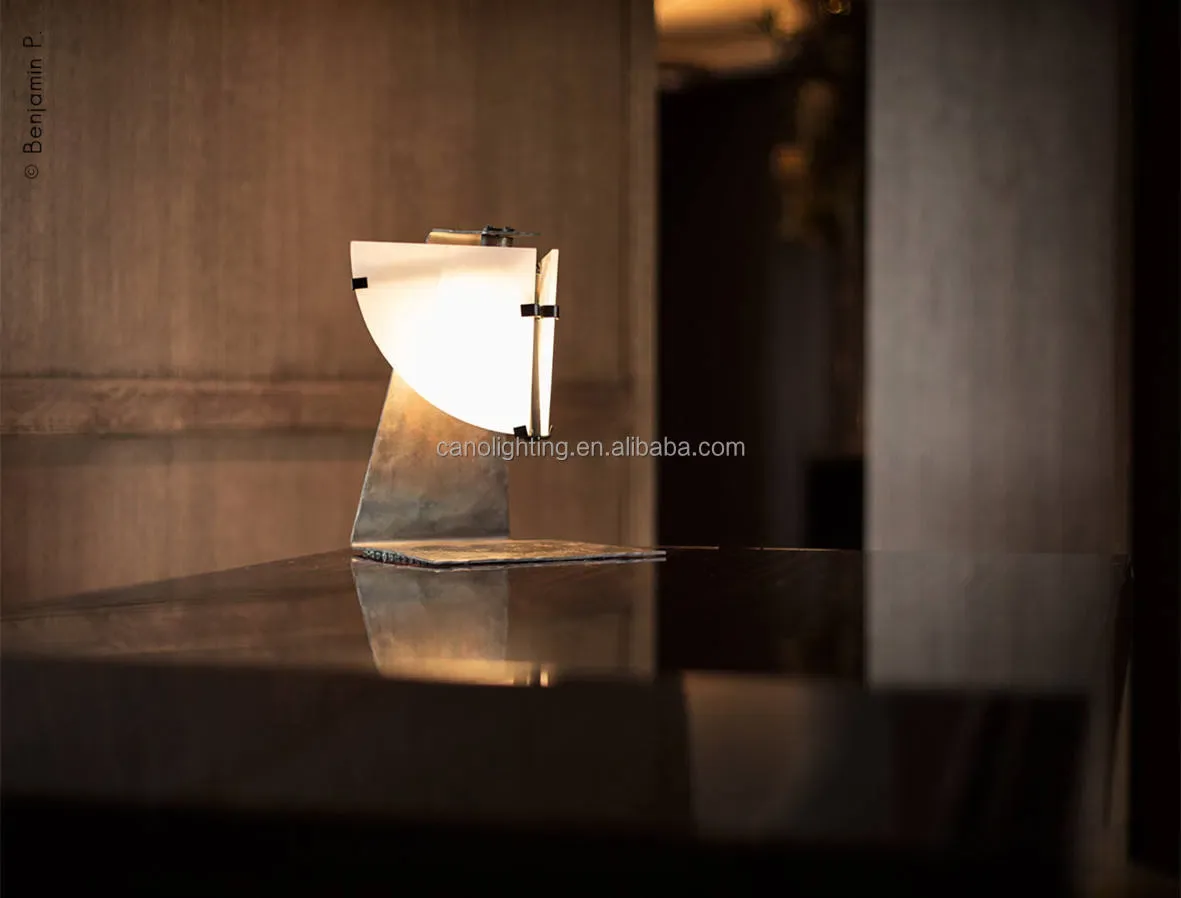 Lampe en albâtre Sualocin, voile, vue 4 sur 6