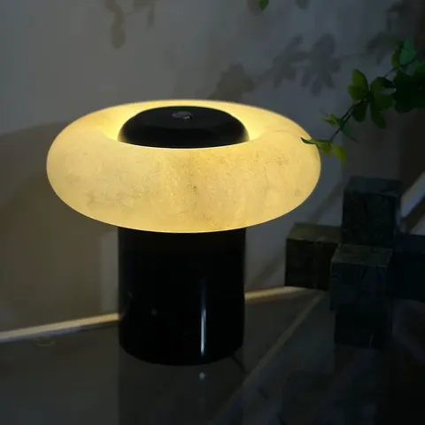 Lampes et lampadaires en albâtre Luminaire Albâtre
