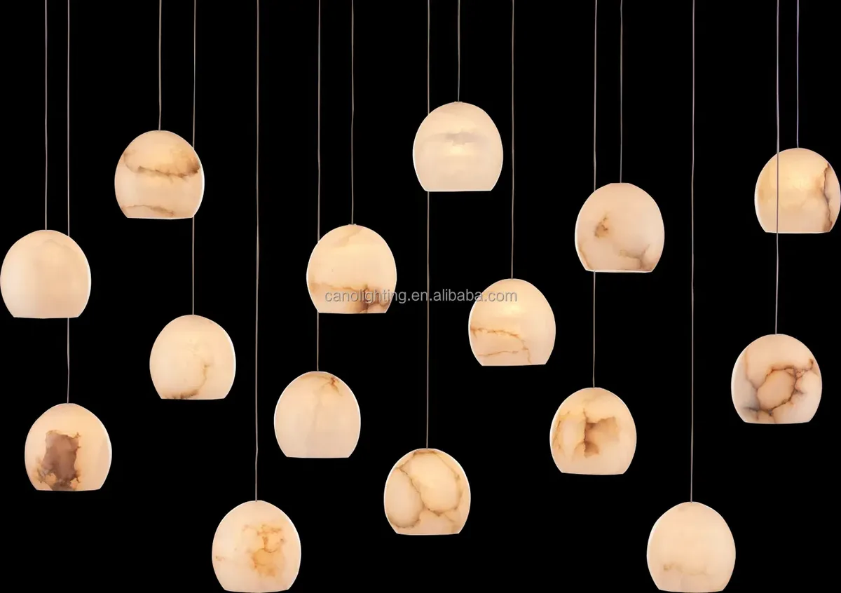 Lustre en albâtre Achernar, rideau de sphères, vue 3 sur 6
