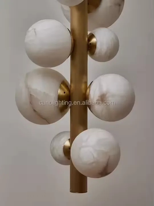 Lustre en albâtre Denebola, colonne de sphères, vue 5 sur 6