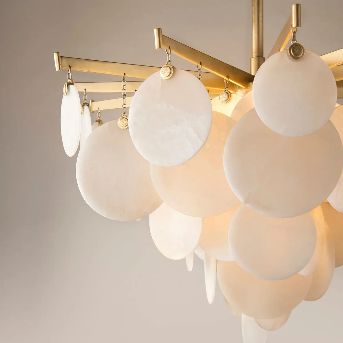 Lustre en albâtre Enif, disques et rayons, vue 3 sur 6