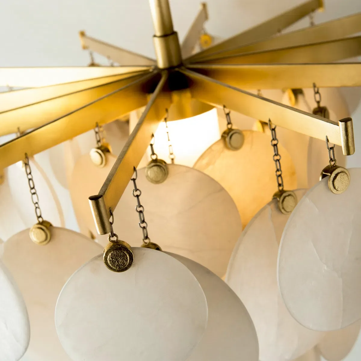 Lustre en albâtre Enif, disques et rayons, vue 5 sur 6