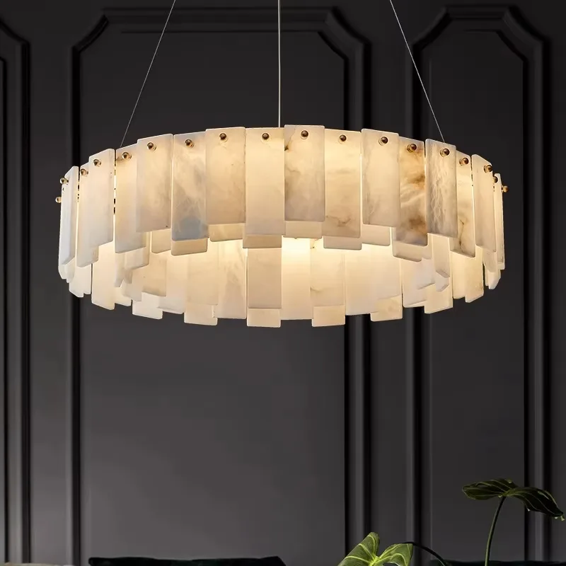 Lustre en albâtre Wezen, deux anneaux crénelés, vue 2 sur 6