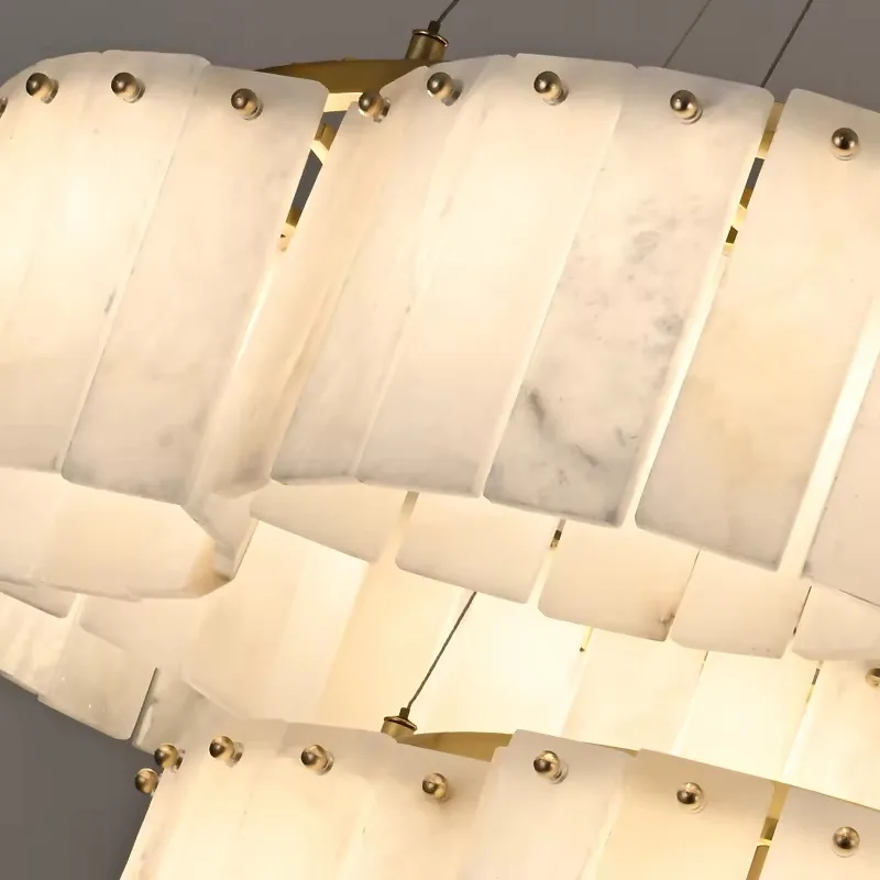 Lustre en albâtre Wezen, deux anneaux crénelés, vue 4 sur 6