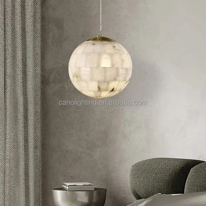Suspension en albâtre Alcyone, sphère facettée, vue 6 sur 6