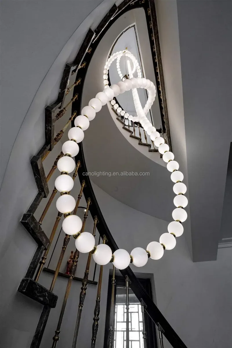 Suspension en albâtre Dauphin, collier de perles, vue 4 sur 6