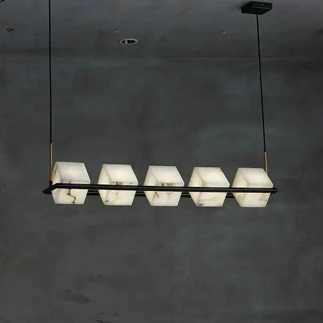 Suspension en albâtre Maïa, cinq blocs